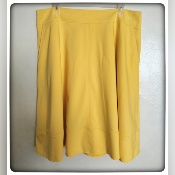 Lane Bryant Butter Yellow A-Line Knee Length Skirt Sz 2XL - Picture 2 of 5